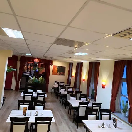 Deutsches Haus Und Restaurant Olympia 2*