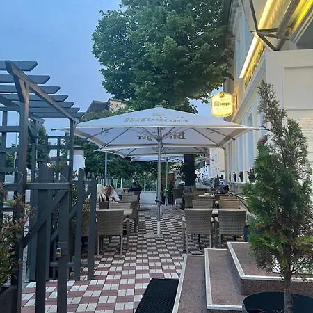 Deutsches Haus Und Restaurant Olympia 2*