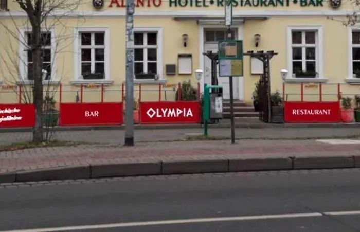 ホテル Deutsches Haus Und Restaurant Olympia 2*